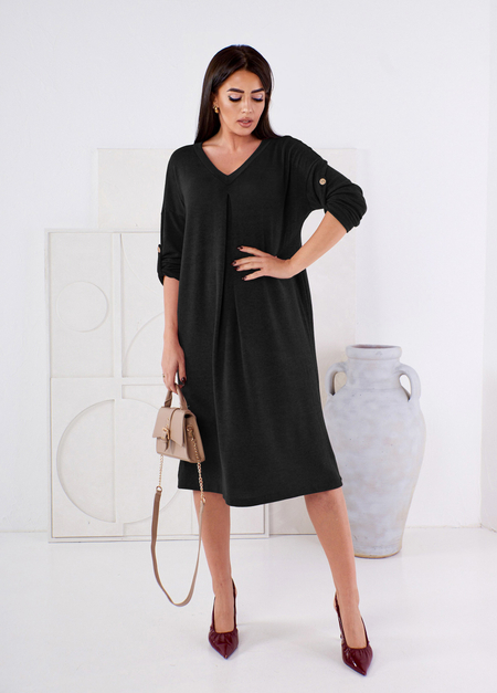Czarna dzianinowa sukienka oversize z podwijanymi rękawami