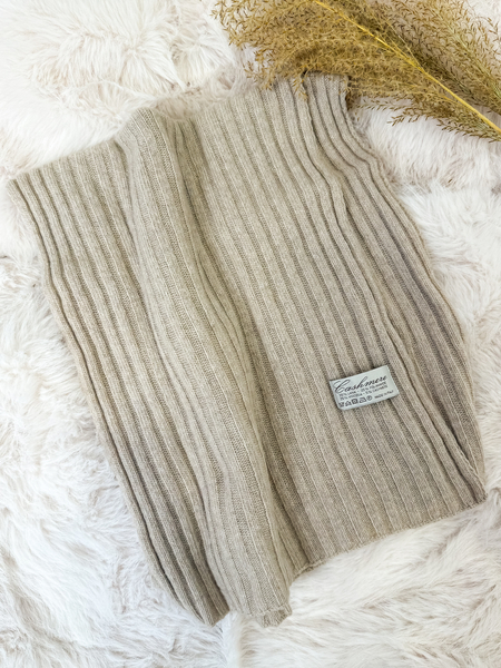 Beżowy z kaszmirem i wełną komplet prążkowany czapka + szalik