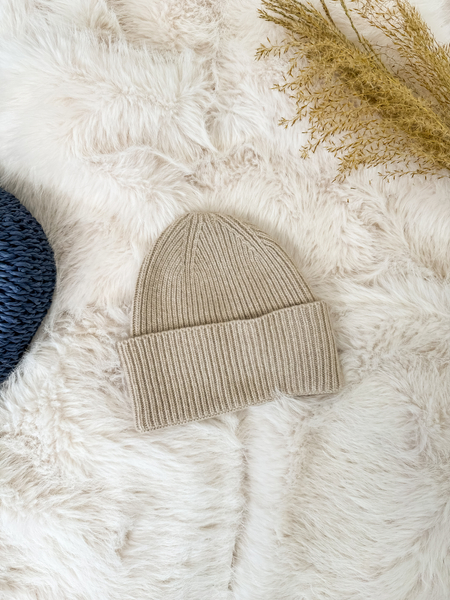 Beżowy z kaszmirem i wełną komplet czapka + szalik